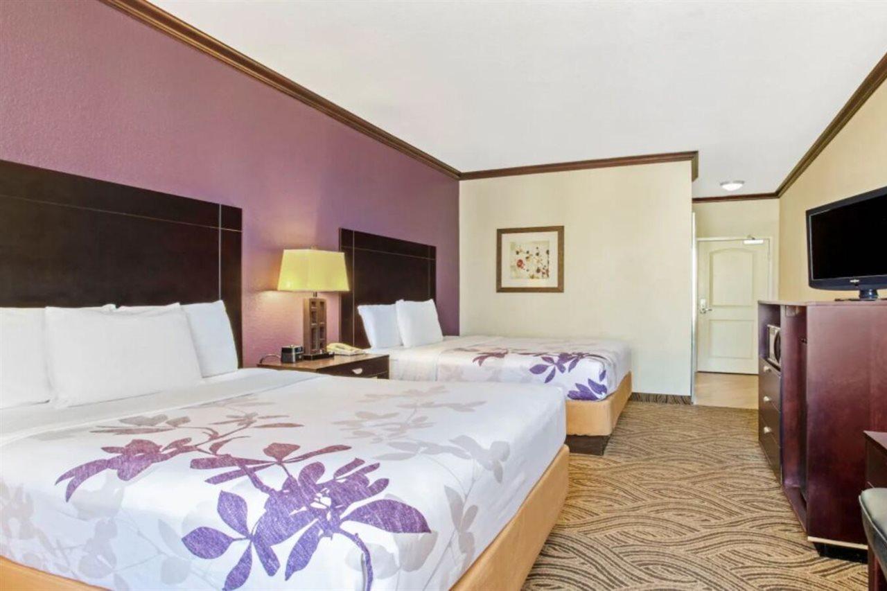 La Quinta Inn & Suites By Wyndham Ft Worth-Бърлисън Екстериор снимка