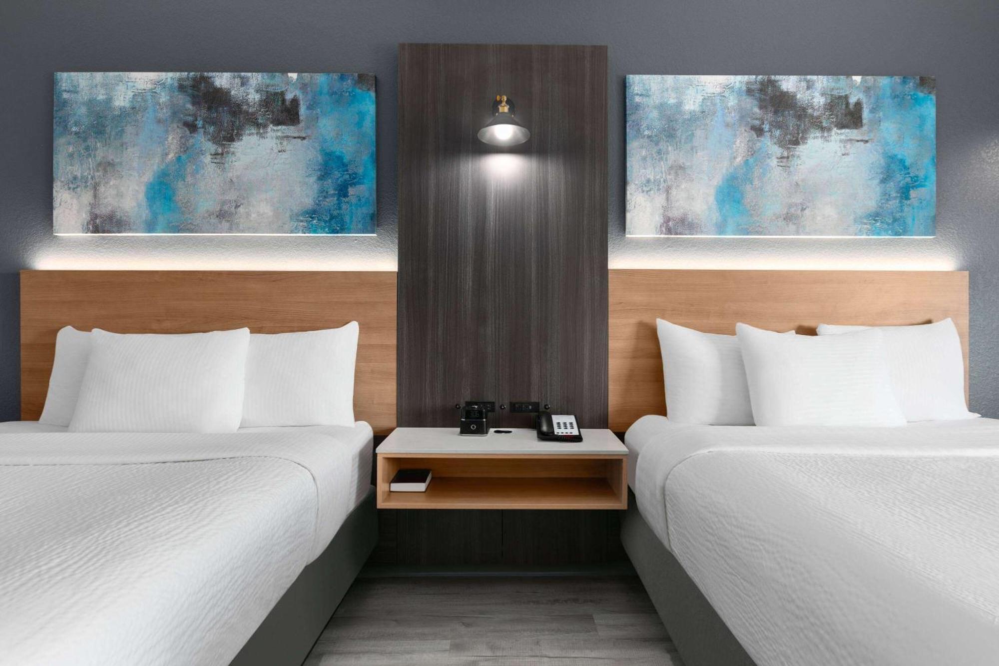 La Quinta Inn & Suites By Wyndham Ft Worth-Бърлисън Екстериор снимка